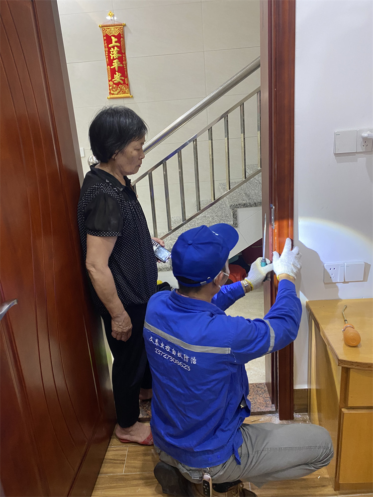 灭白蚁的公司_灭钱白蚁公司怎么办_灭白蚁公司多少钱一次